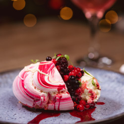 Raspberry Pavlova