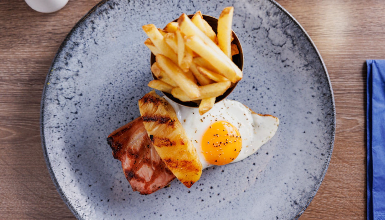 Ham Egg and Chips