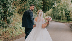 Wedding couple driveway
