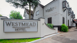 Westmead Hotel Outside