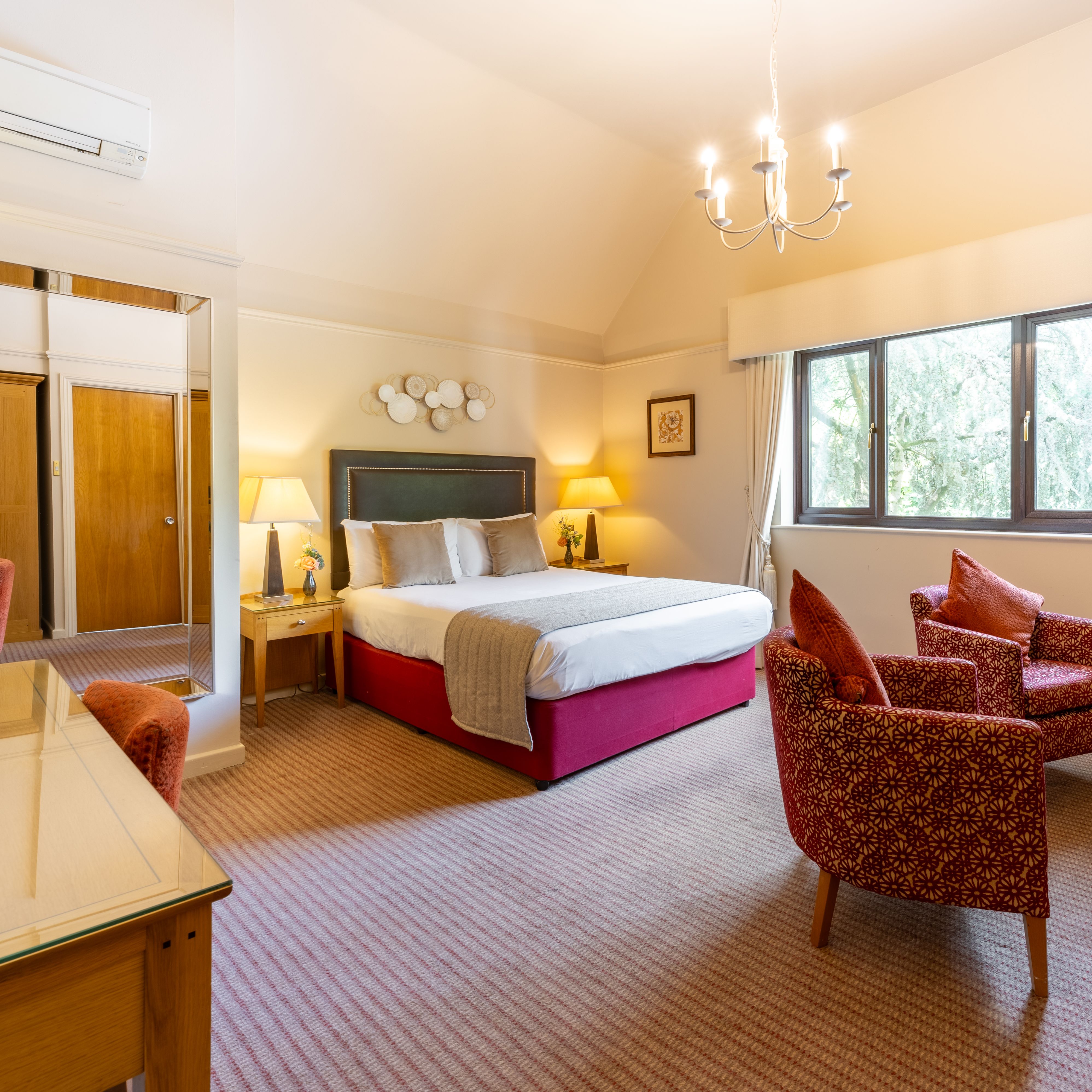 Weatheroak Suite - Bedroom