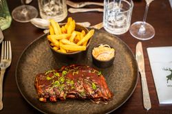 Barbecue ribs and chips