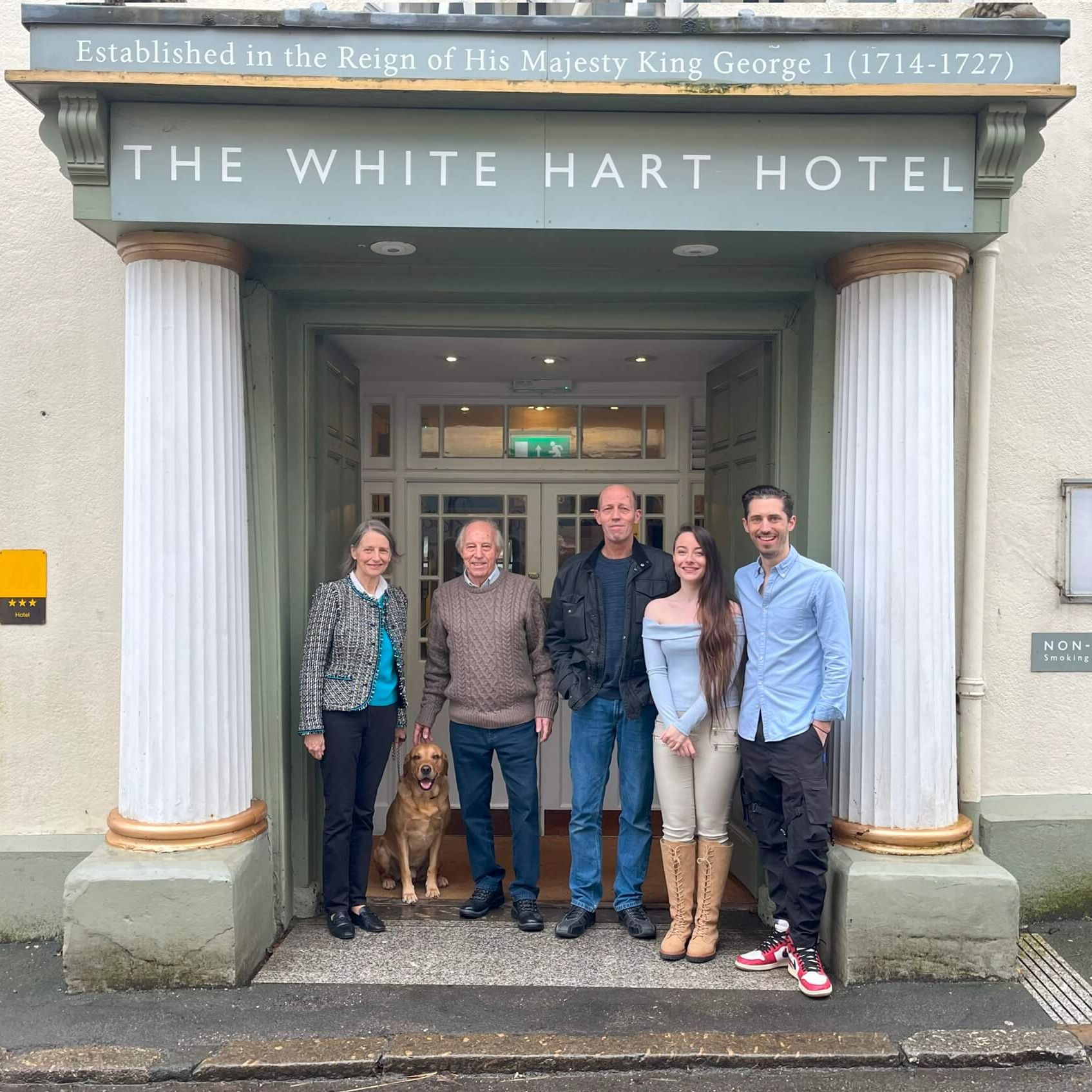 White-Hart-Family-2000-1695