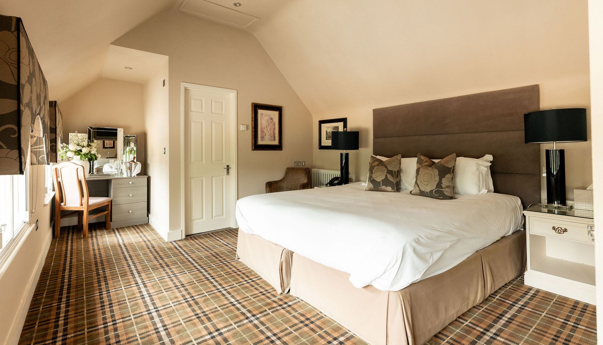 WhiteHartBedrooms221