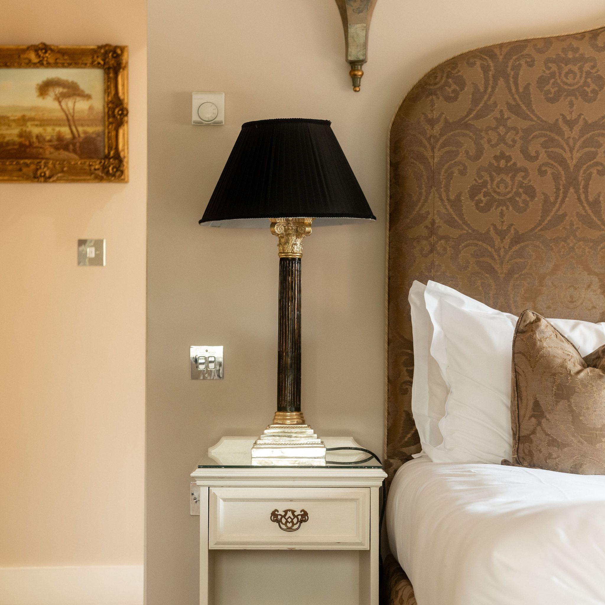 WhiteHartBedrooms230