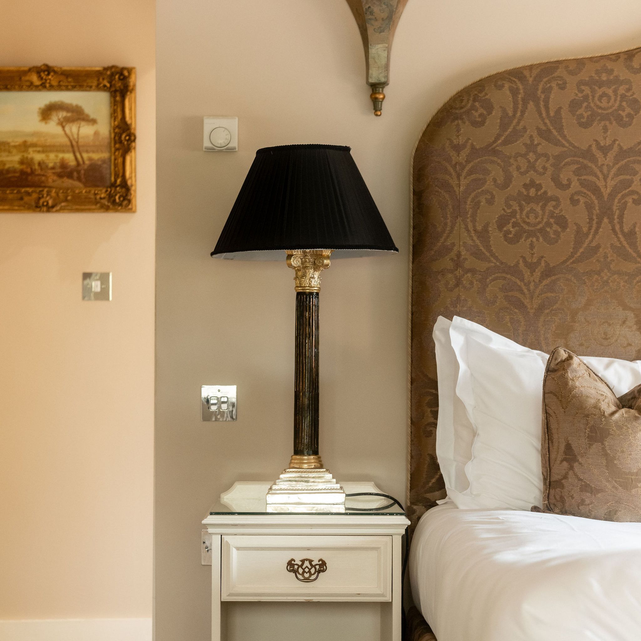 WhiteHartBedrooms230