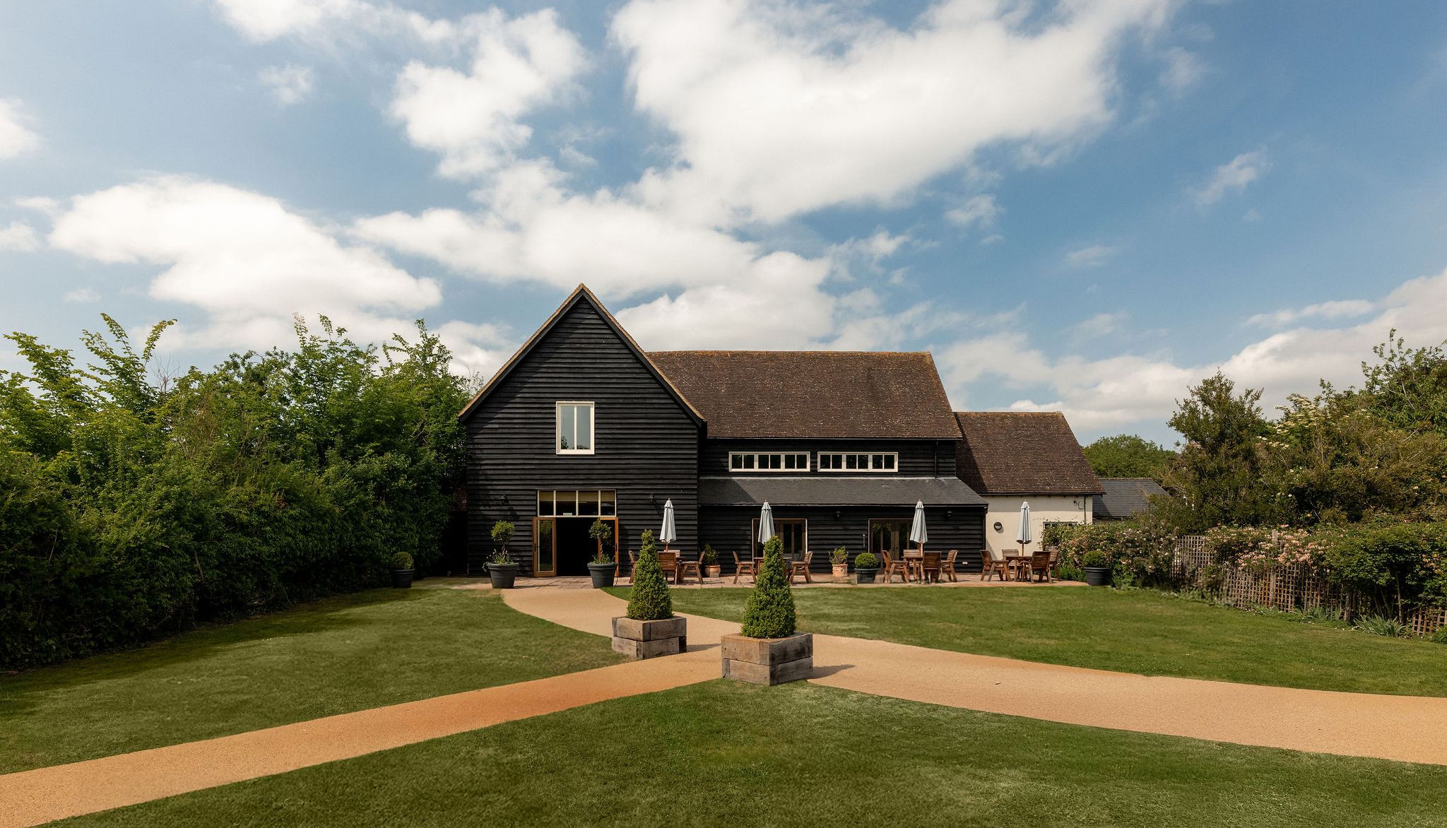 6WeddingBarnExternal11