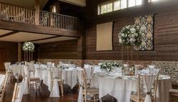 7WeddingBarn12