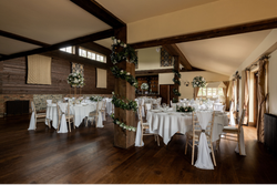 7WeddingBarn20