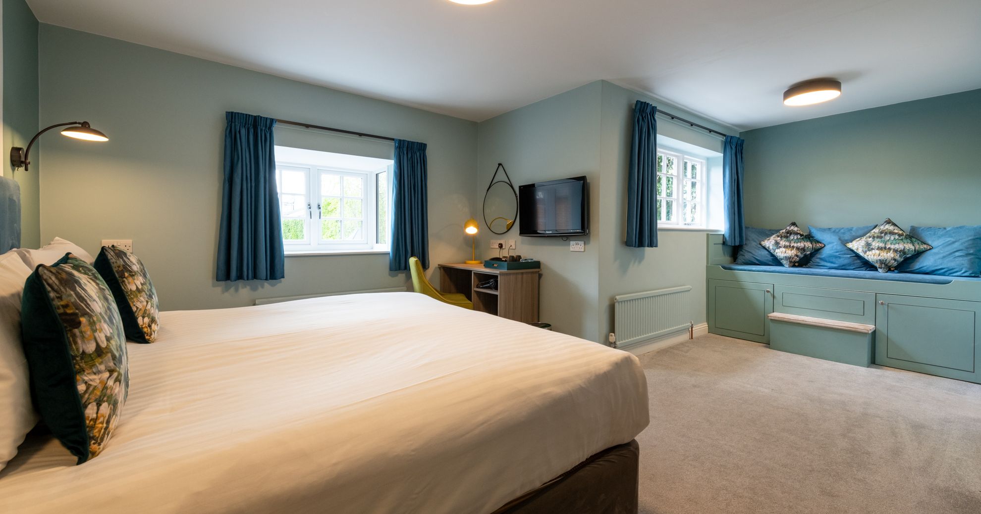 3.1 Family Room - main photo