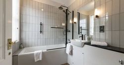 Family Room - Room 6 - Bathroom