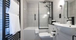 Hambleton Studio Suite Bathroom