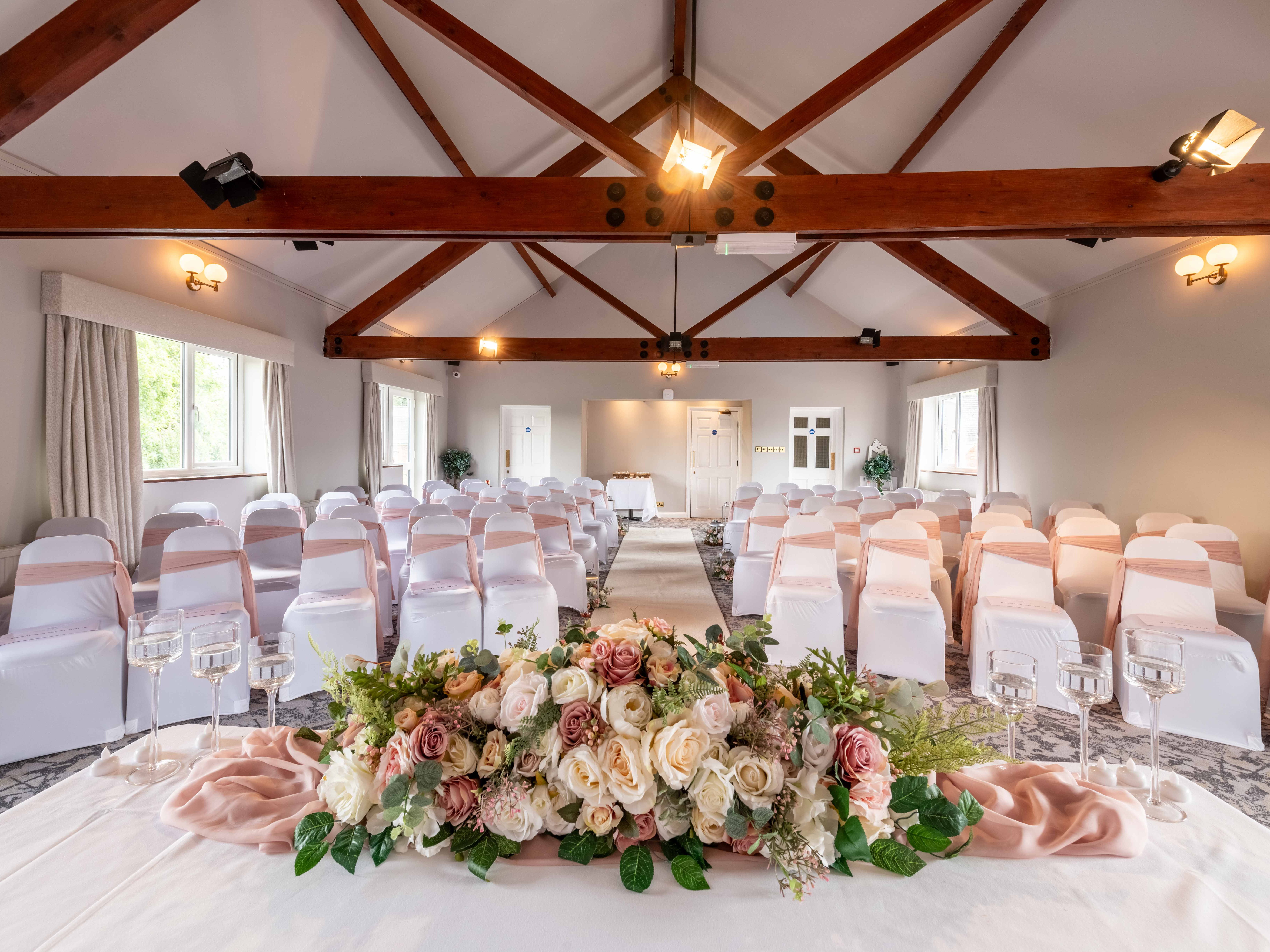 Rutland Wedding Venue I Civil Ceremony I Wisteria Hotel in Oakham I Barn Room