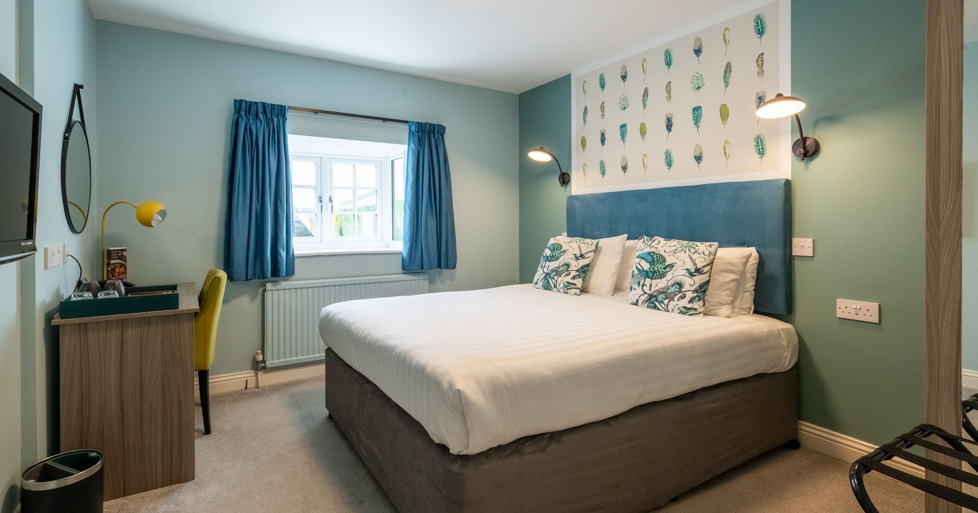 Room 11 - Cosy King - Bedroom