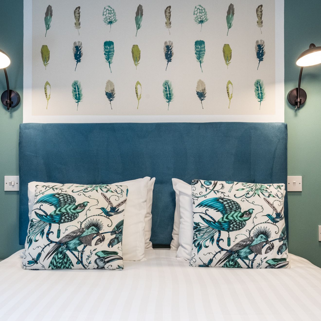 Room 11 - Cosy King - headboard