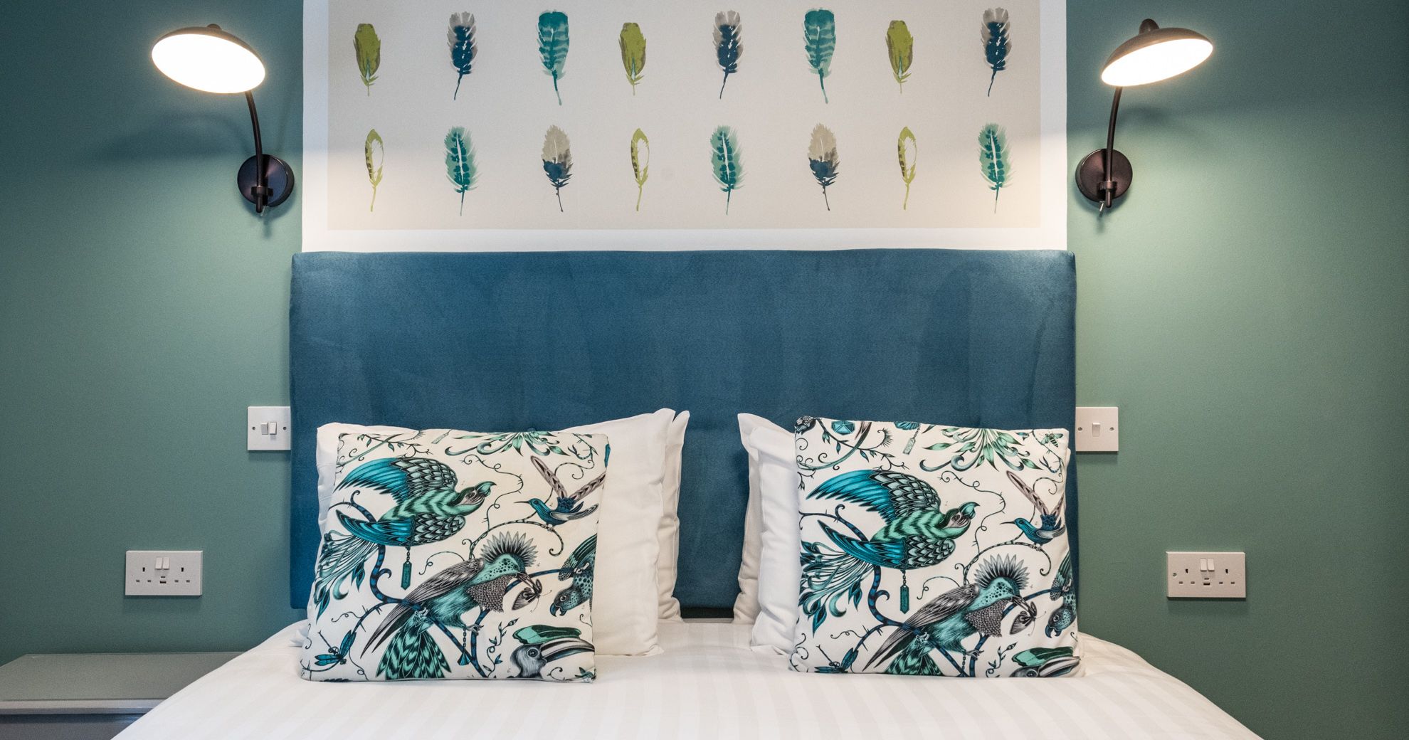 Room 11 - Cosy King - headboard