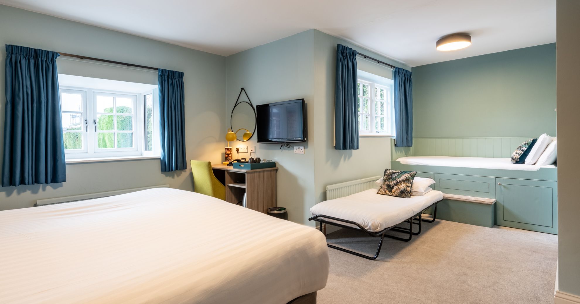 Room 14 - Rutland Family Room - 2 extra beds