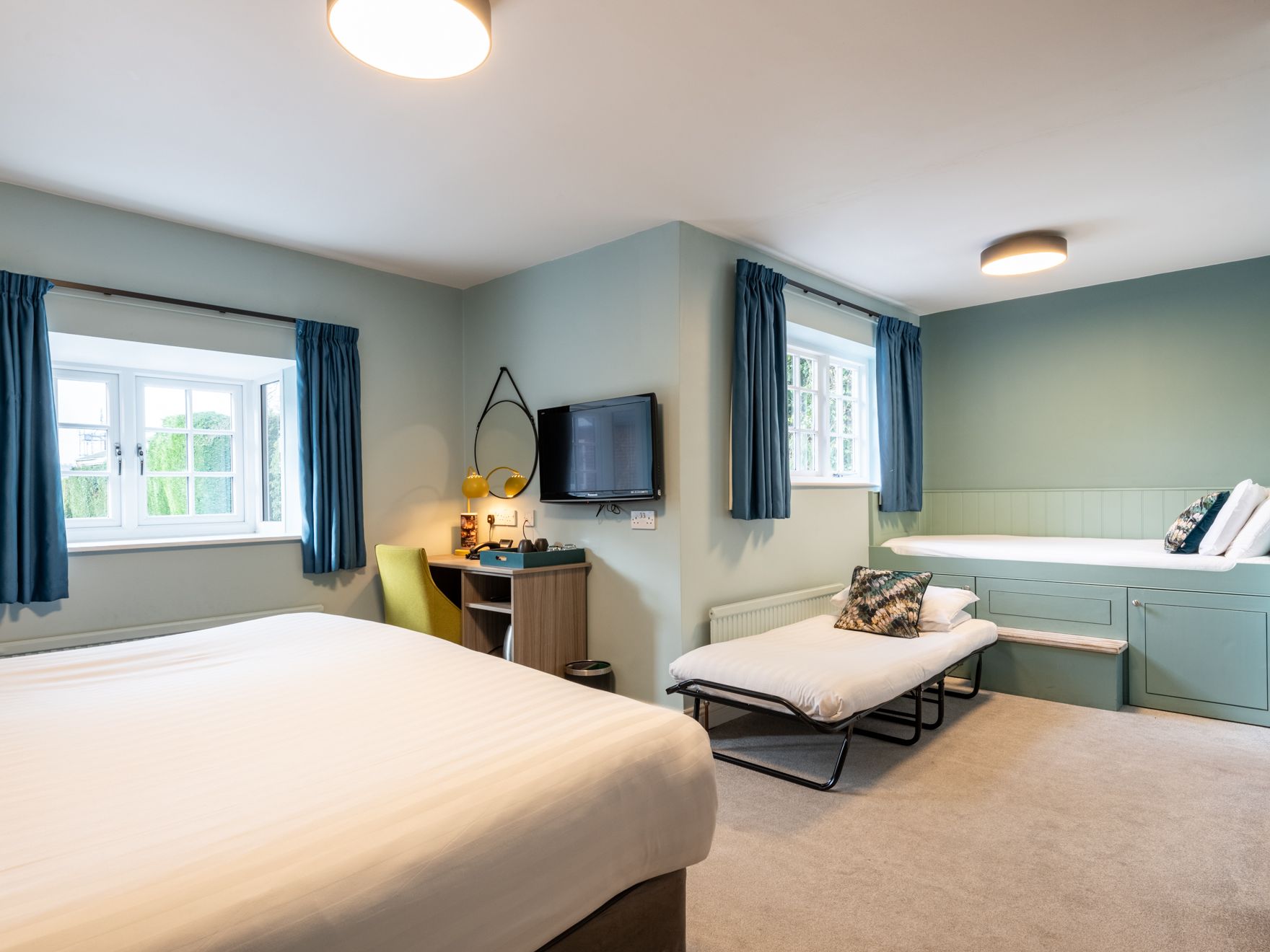 Room 14 - Rutland Family Room - 2 extra beds