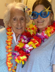 Hawaiian Party Lady