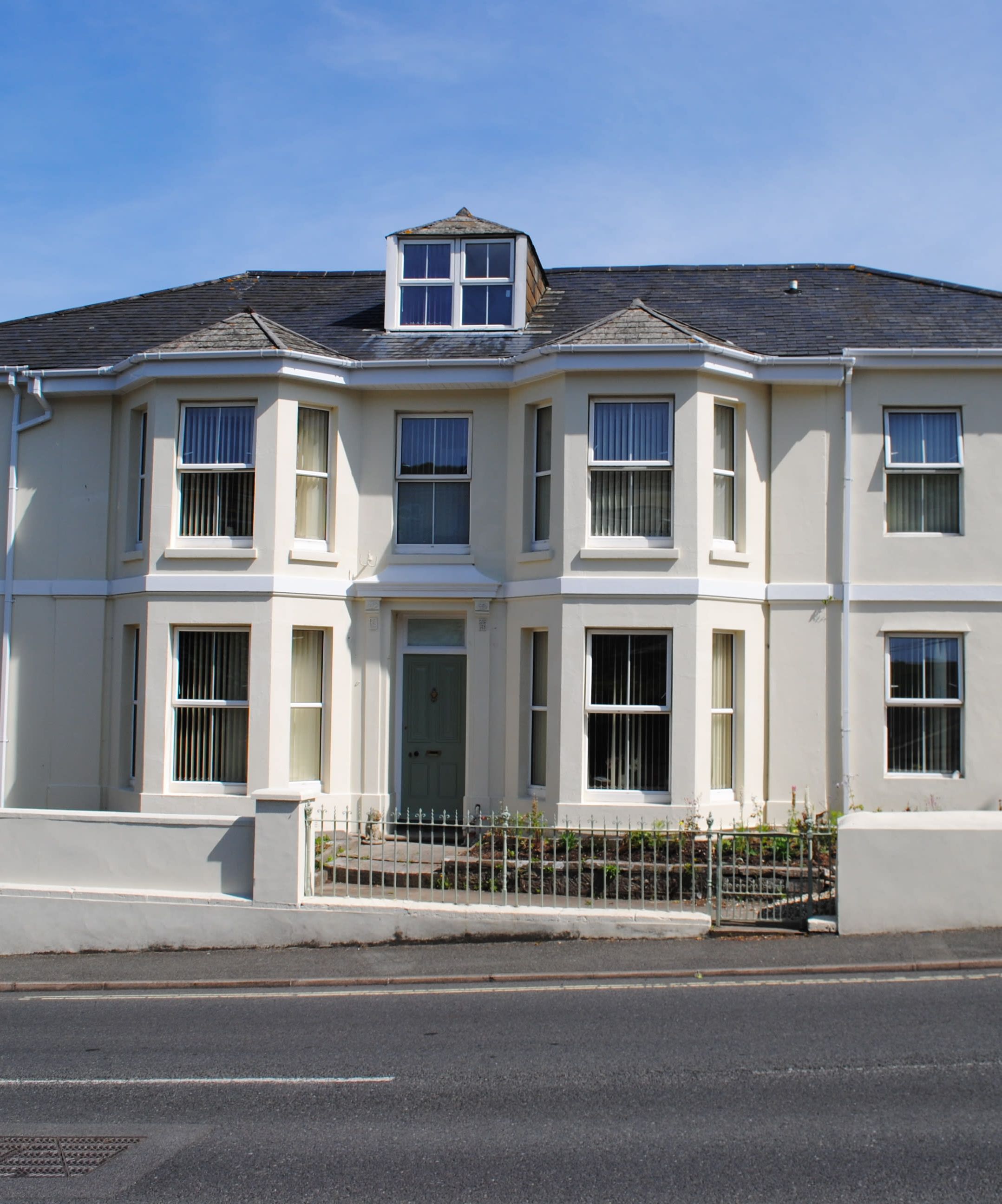 PLYMSTOCK FRONT OF HOUSE 