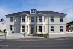 PLYMSTOCK FRONT OF HOUSE 