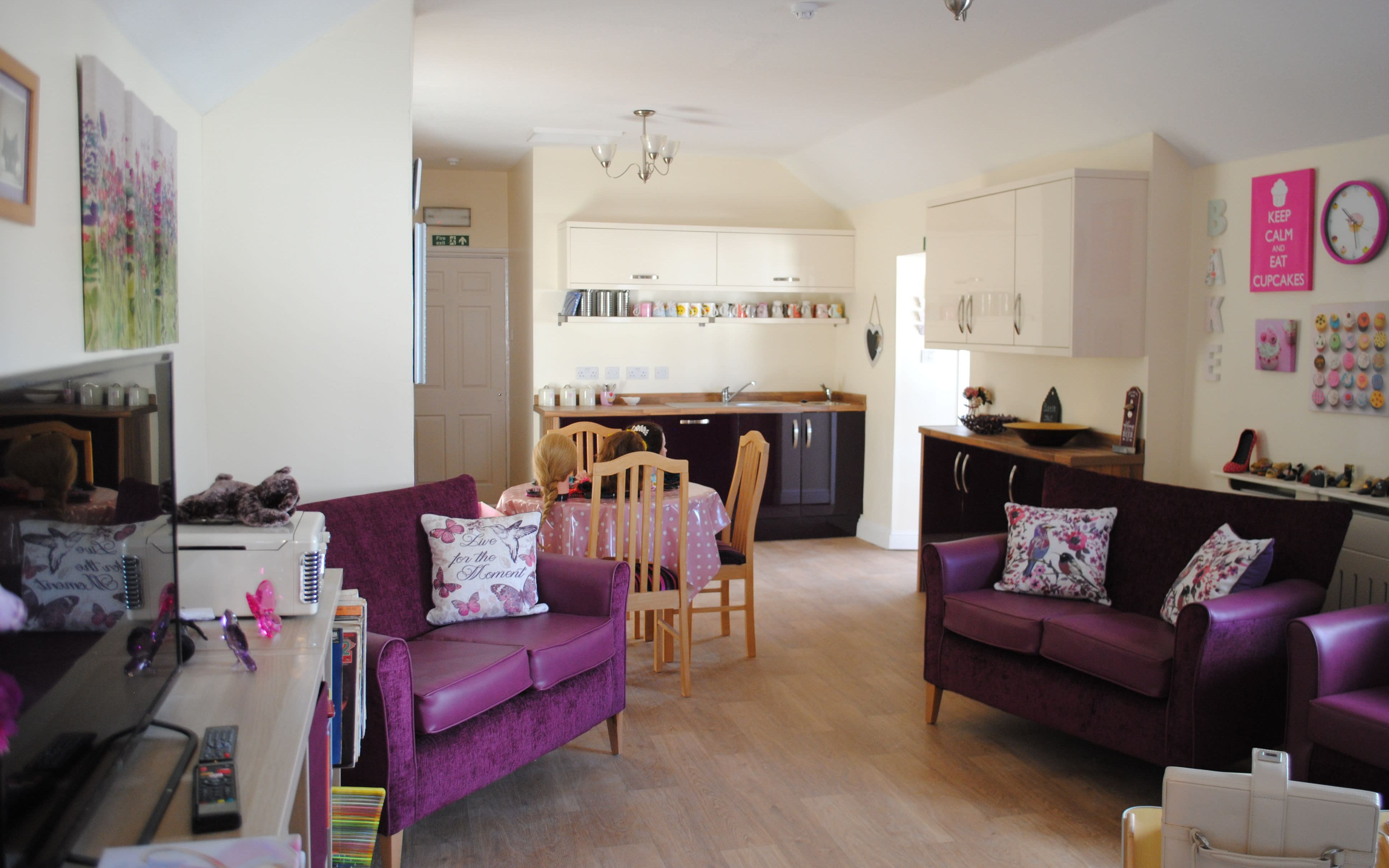 Kitchen and Lounge
