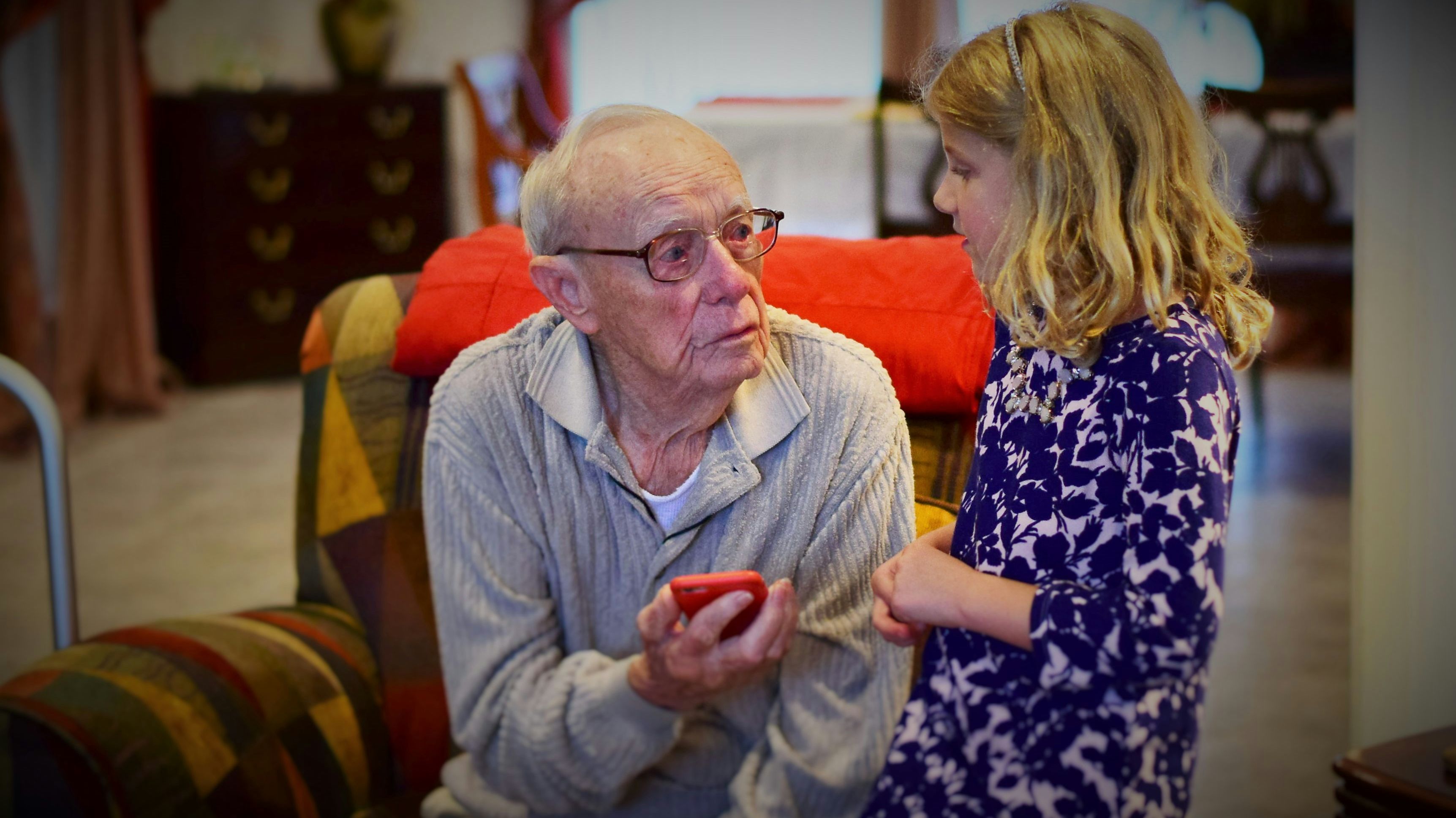 This is the hero image for the blog titled 'Best questions to ask dementia patients'.
