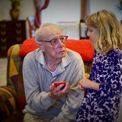 This is the hero image for the blog titled 'Best questions to ask dementia patients'.