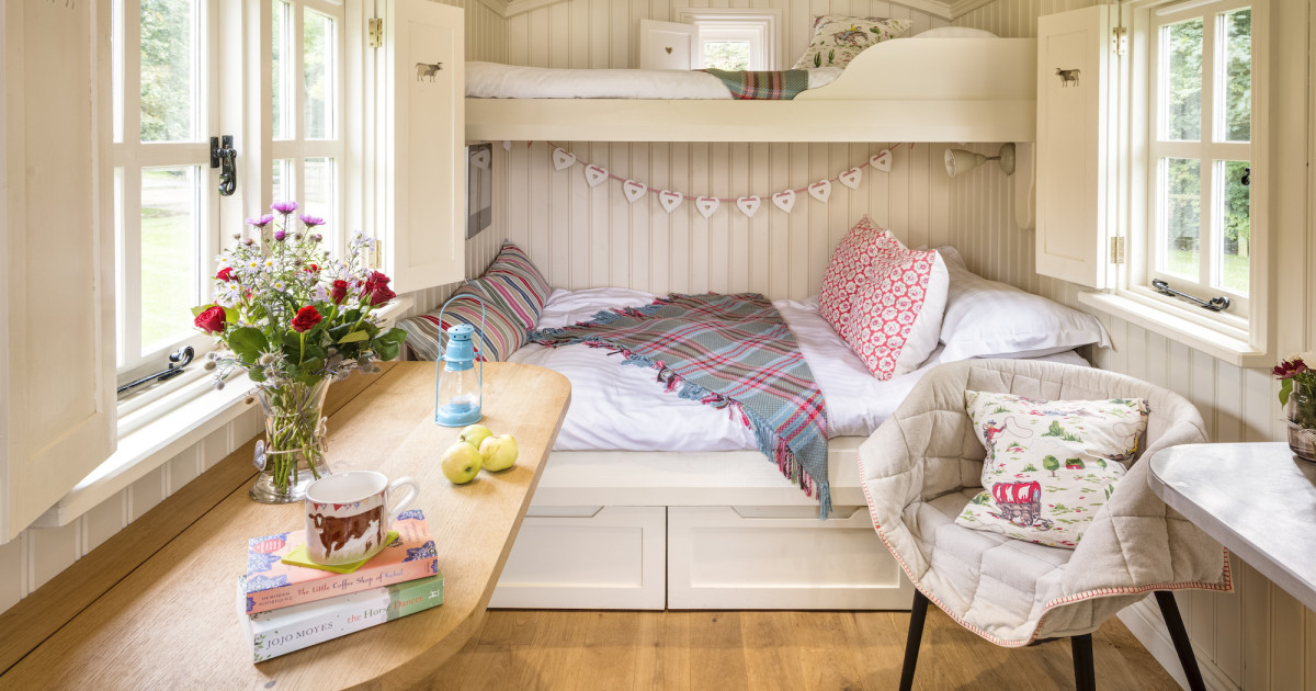 Glamping Shepherd Hut York