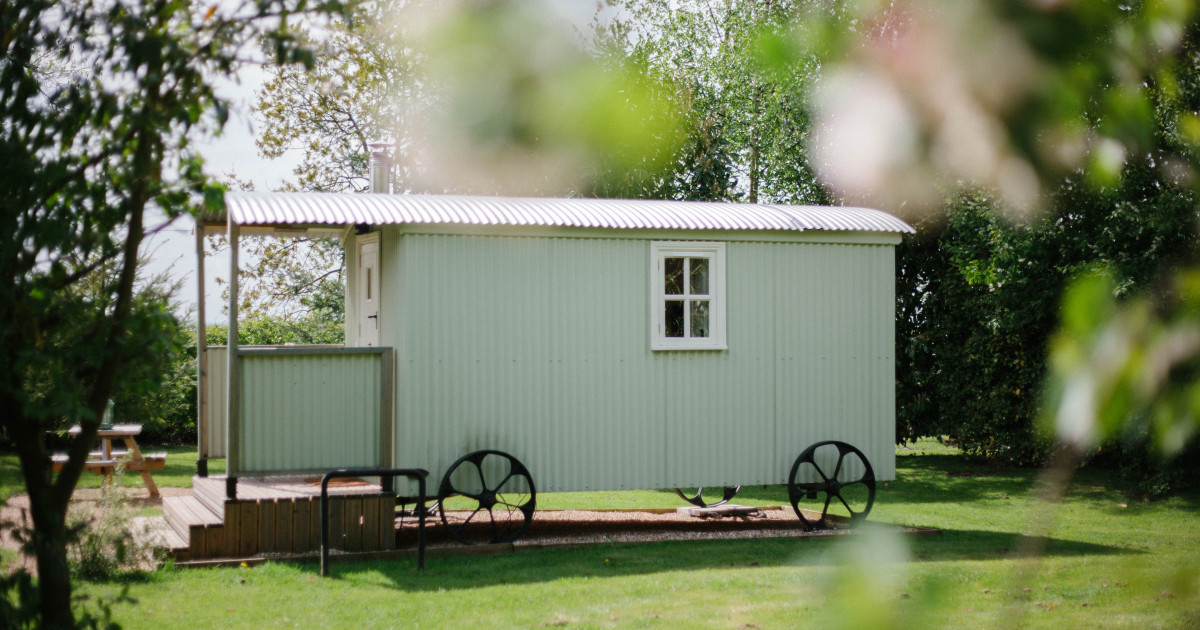 Wolds Edge Shepherd hut in Yorkshire