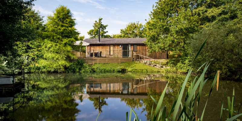 Luxury Lodge on the lake