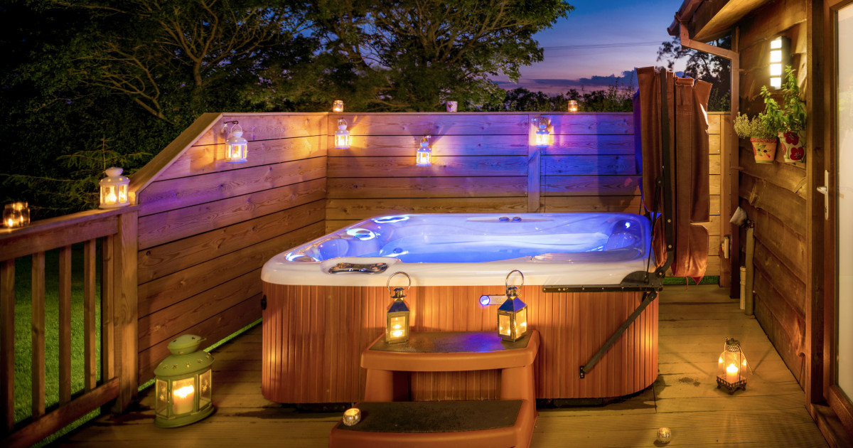 Hot Tub on the balcony of the Honeydale lodge