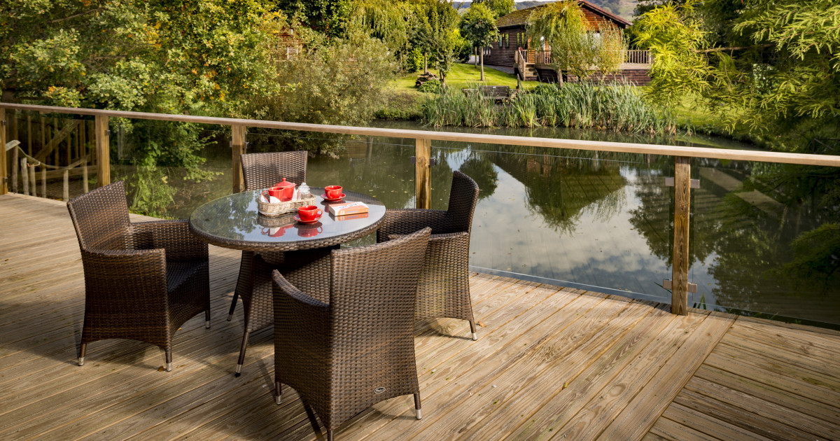 MillPond Lodge decking overlooking the pond
