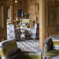 Bredon Lounge leading to Terrace Lounge