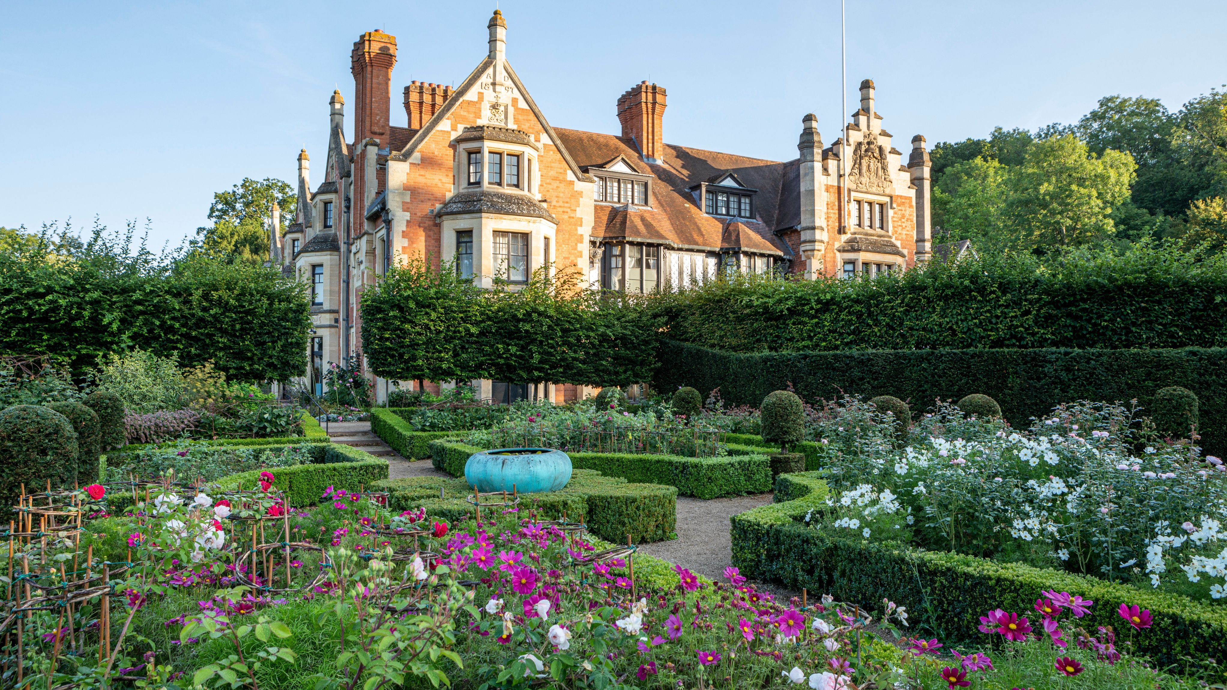 historic property with beautifully maintained gardens